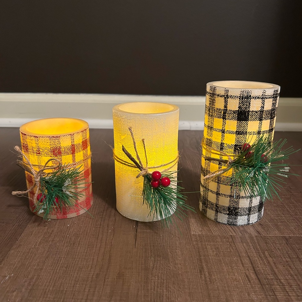 Set of 3 Unscented Flameless Candle Set Christmas Plaid W/Greenery Accent